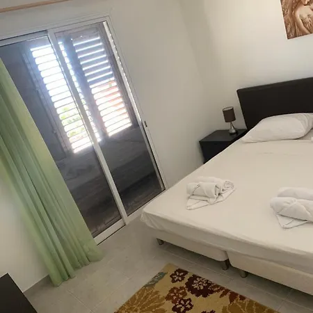 Desire Gardens Townhouse F5 بيت للعطل بييا