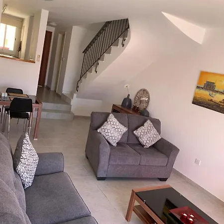 Desire Gardens Townhouse F5 *